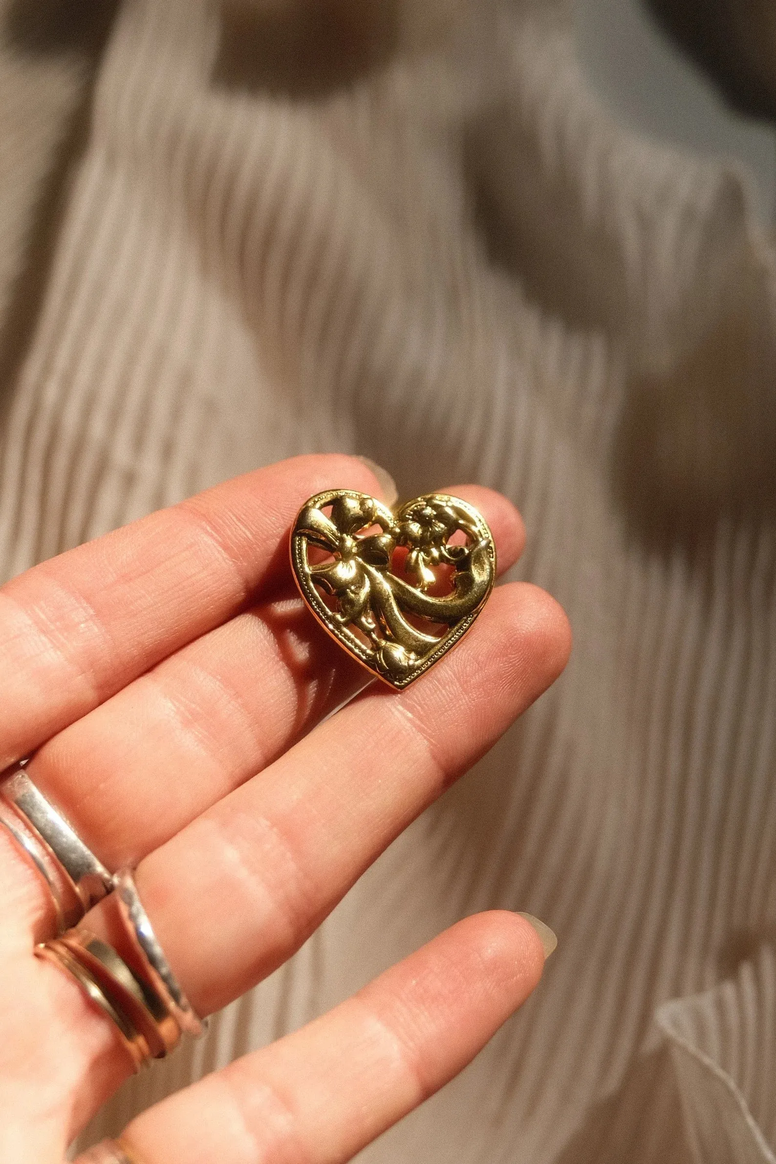 1990s Floral Heart Pin