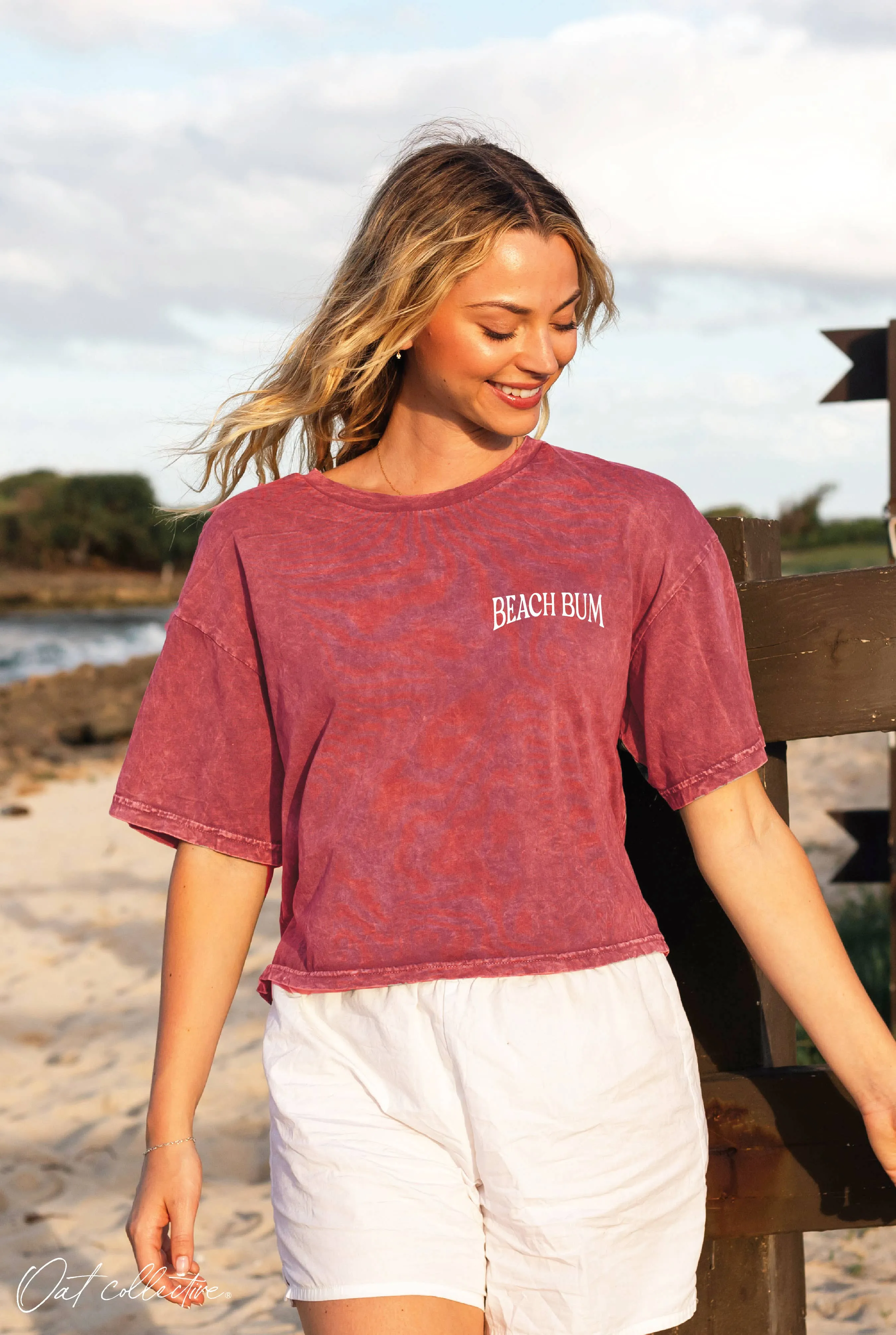 BEACH BUM Cropped Mineral Graphic Top