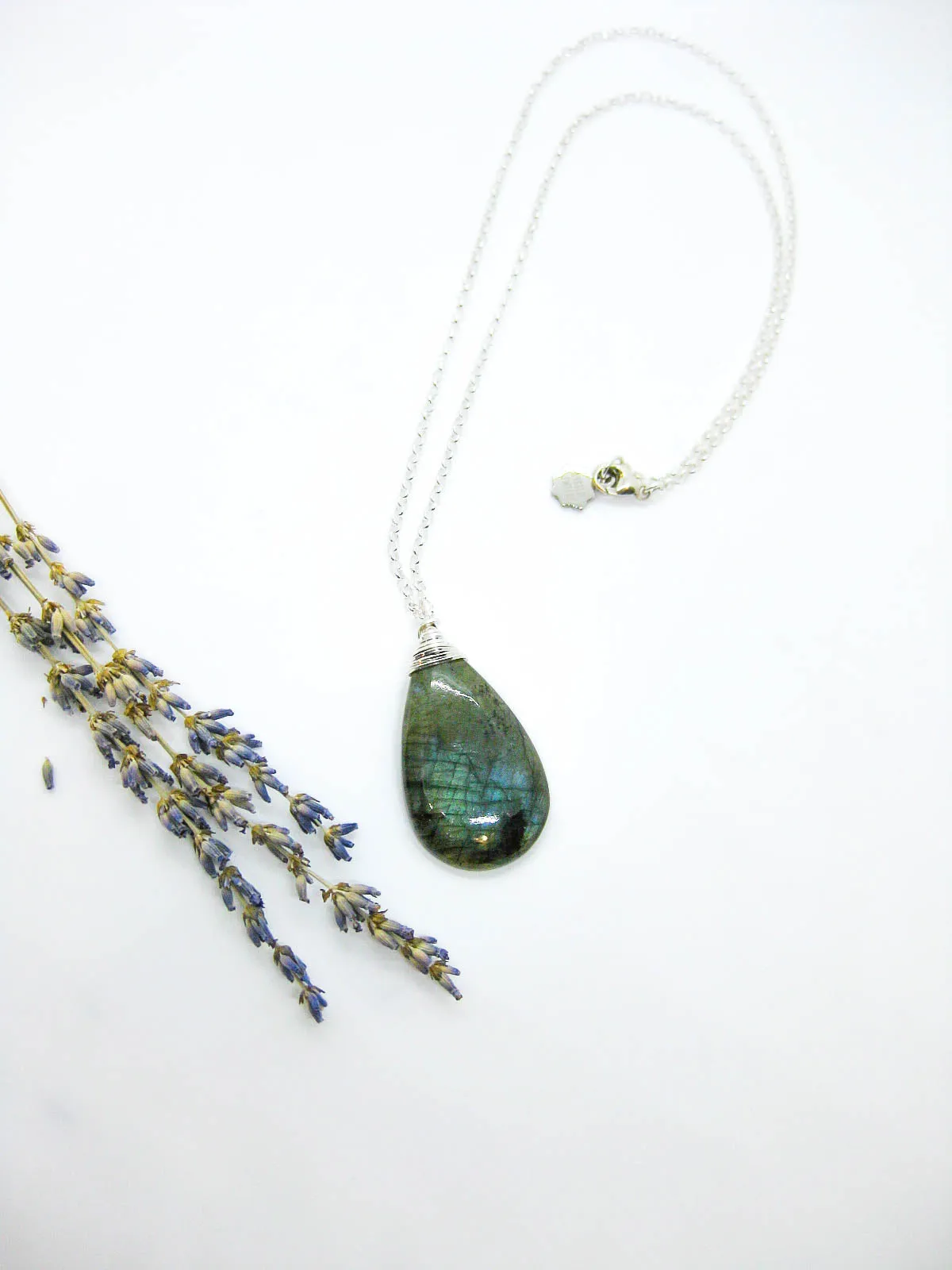 Essence: Labradorite 22 Necklace - n617boak