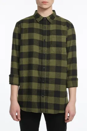 Guys Basic Green One Pocket Flannel Plaid Shirt