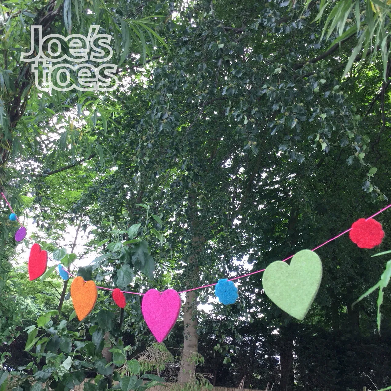 Joe's Toes  Heart and Flowers Bunting Kit  - Make a felt garland!