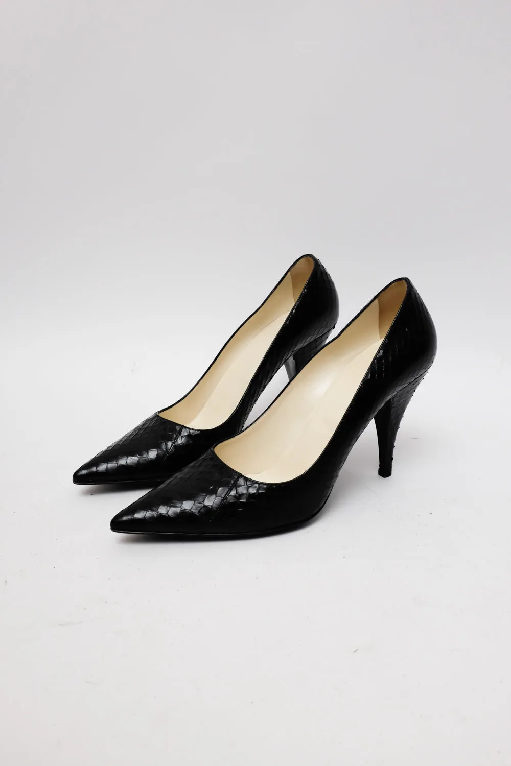 PRADA 39 1/2 BLACK LEATHER POINTY PUMPS