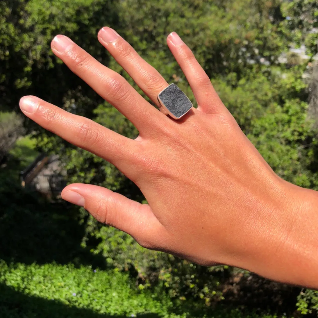 Rectangle black jade ring