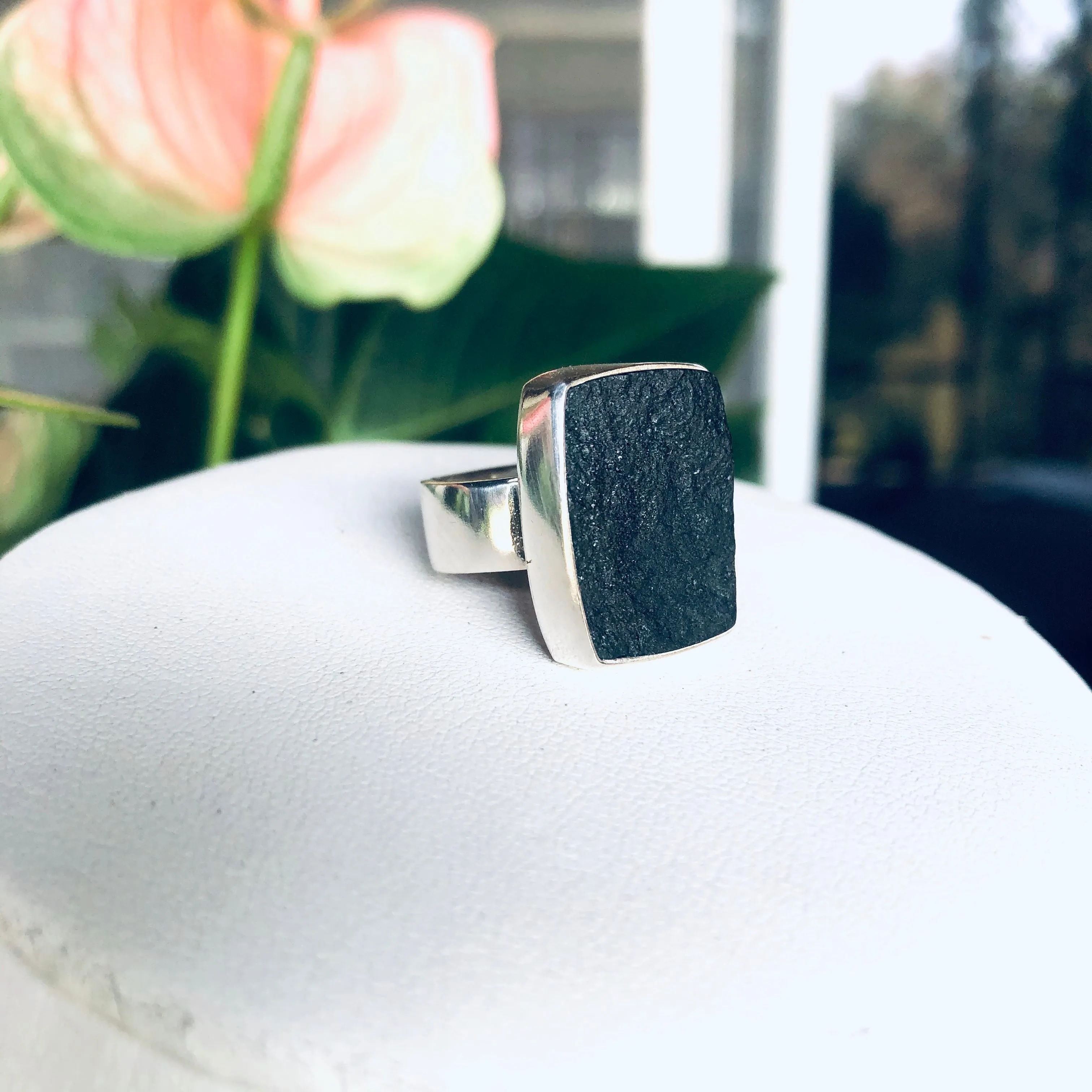 Rectangle black jade ring