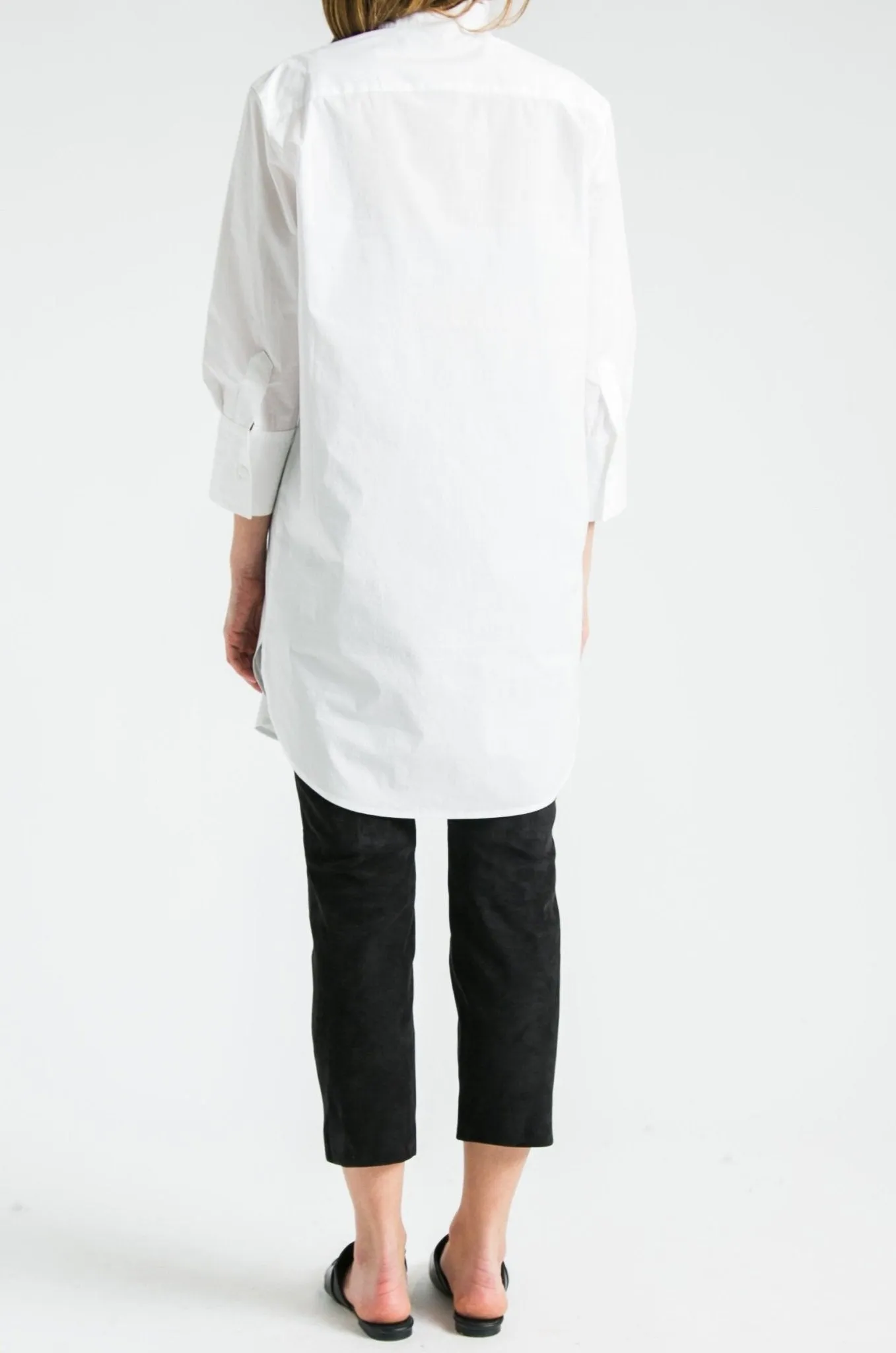 SARLA LONG BUTTON DOWN SHIRT IN ITALIAN STRETCH POPLIN