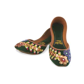 Stylish Velvet Embroidered Khussa for Girls - Traditional Pakistani Footwear with a Modern Twist