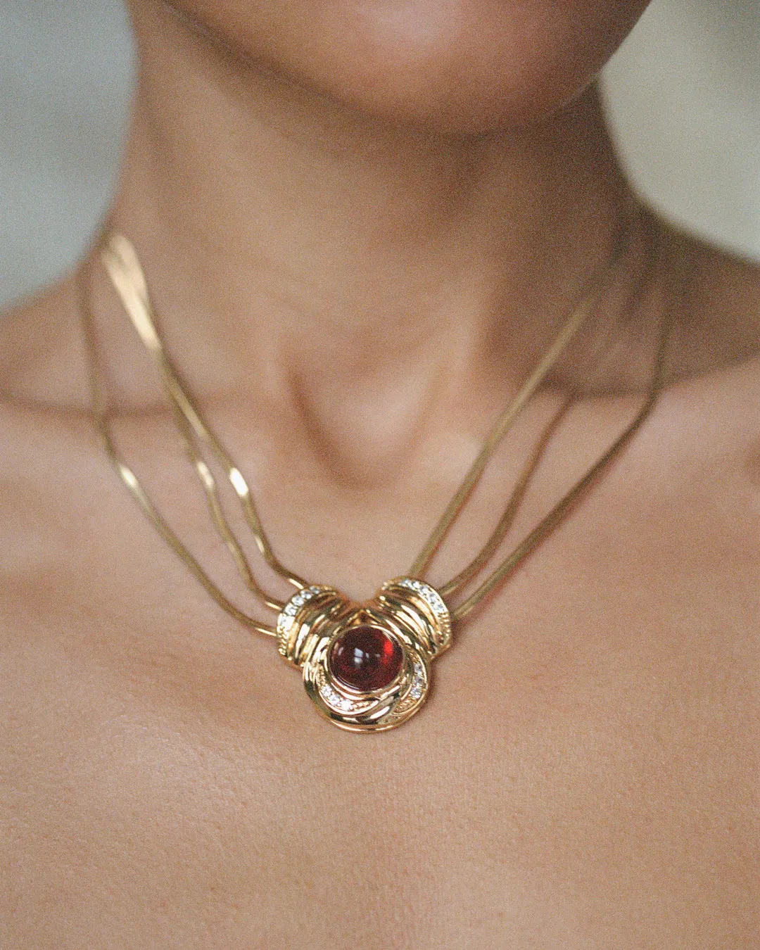 The Shiraz Pendant Necklace